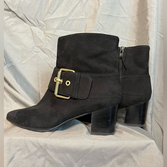 Stuart Weitzman Buckler Booties size 9 - Picture 2 of 6